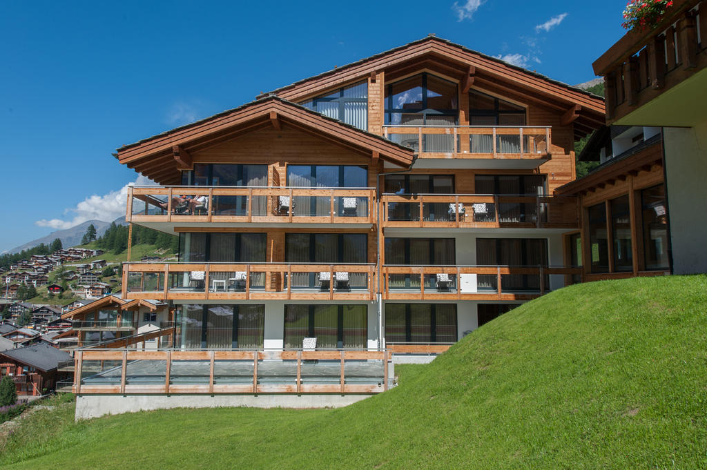 Petit Chalet By Schoenegg Zermatt Bagian luar foto